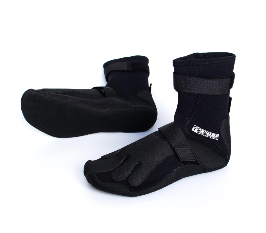 https://www.watersportstore.com/images/wp-content/uploads/2023/06/Reef-3mm-Split-Toe-Boot-2.png